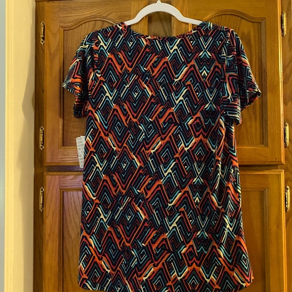 LuLaRoe Classic T - Picture 3 of 3